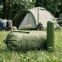 Mata Z Wbudowaną Pompką Nils NC4402 Zielona