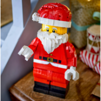 LEGO Iconic 40820 Powiększona Minifigurka Świętego Mikołaja
