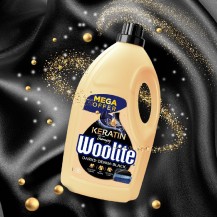 Woolite Dark płyn do prania ciemnych ubrań 4,5 l